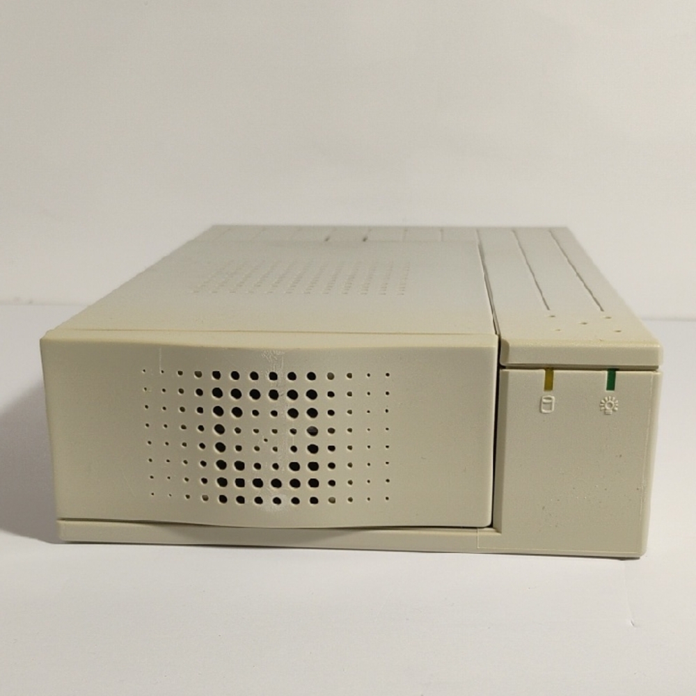 Vintage Beige External Drive Enclosure No:33931 Powers On Parts Only